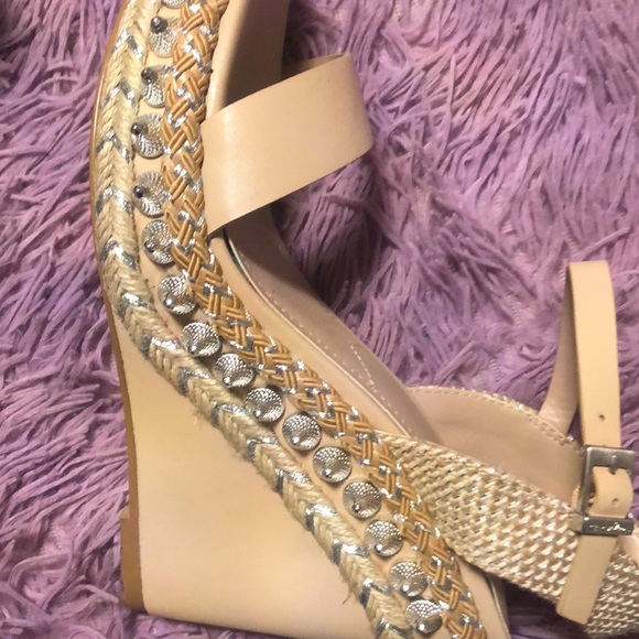 Wedged studded Heels - Picture 2 of 4